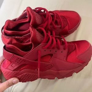 Women’s all red Nike Huarache size 8